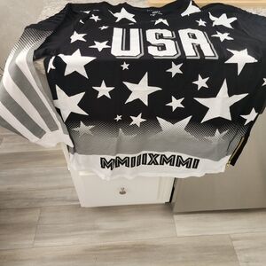 Black and White Star Pattern Women's Tunic Small 3x